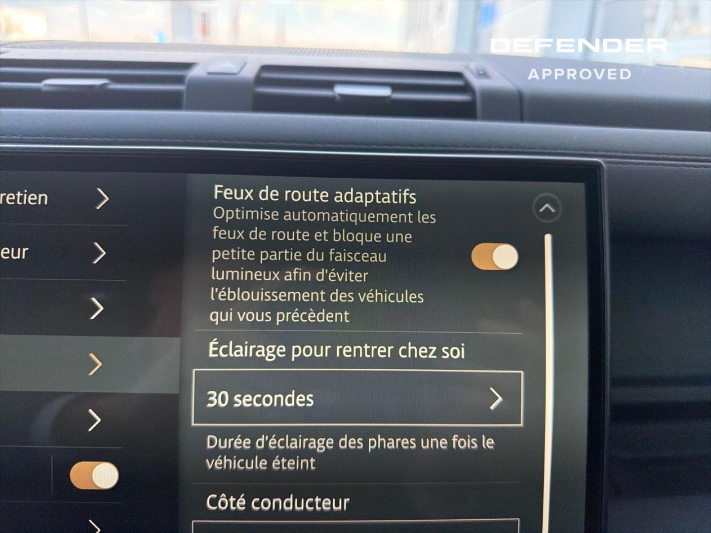 Image LAND-ROVER Defender 90 3.0 D250 Hard Top X-Dynamic SE