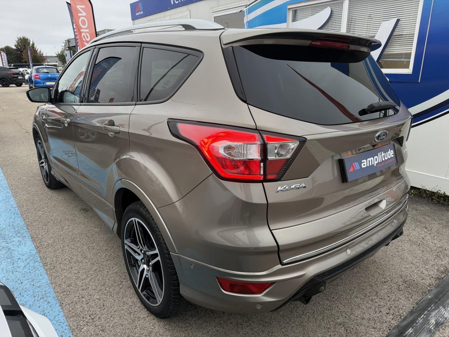 Image FORD Kuga 2.0 TDCi 180 ch ST-Line Black & Silver 4x4 Powershift