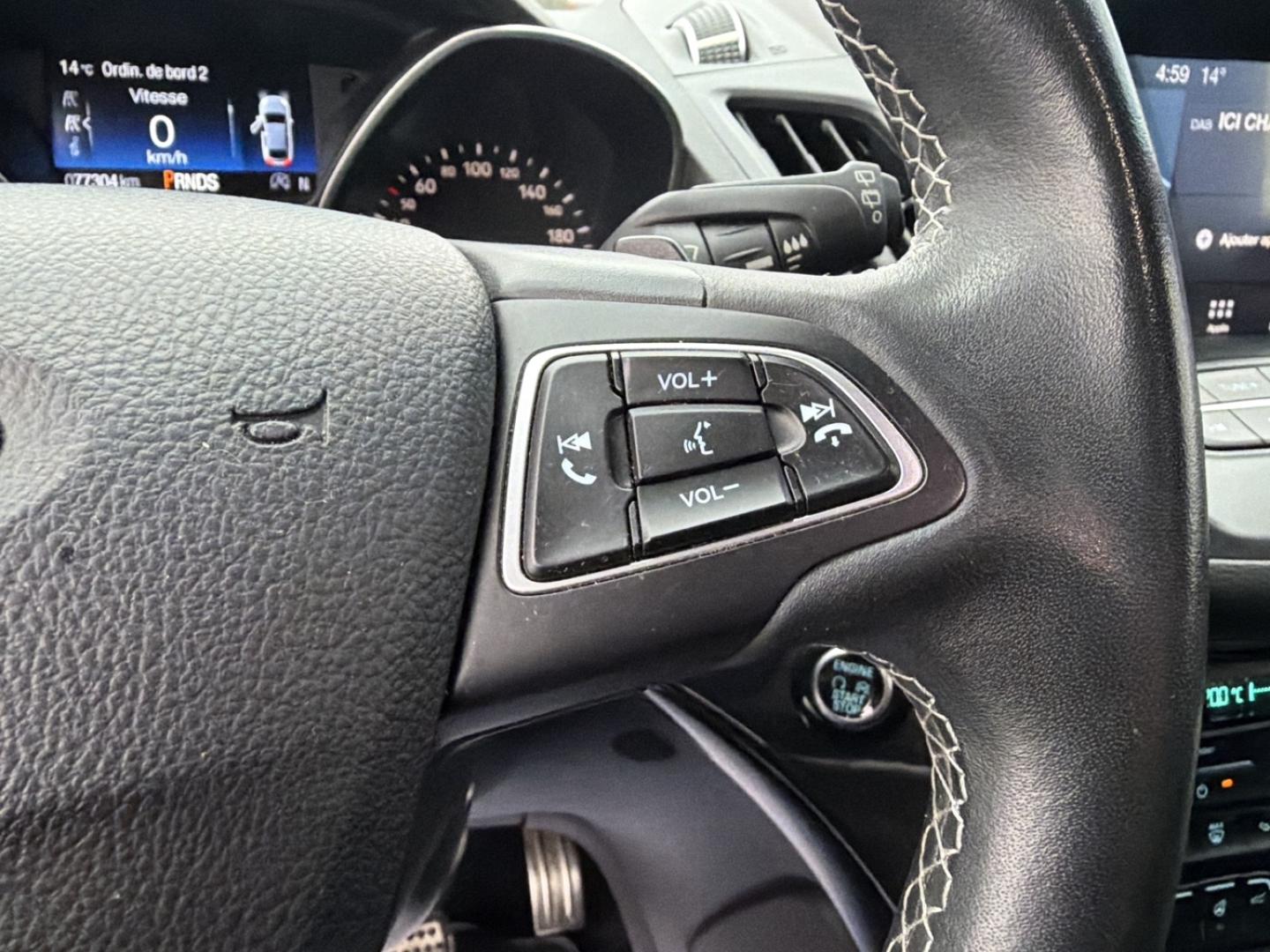Image FORD Kuga 2.0 TDCi 180 ch ST-Line Black & Silver 4x4 Powershift