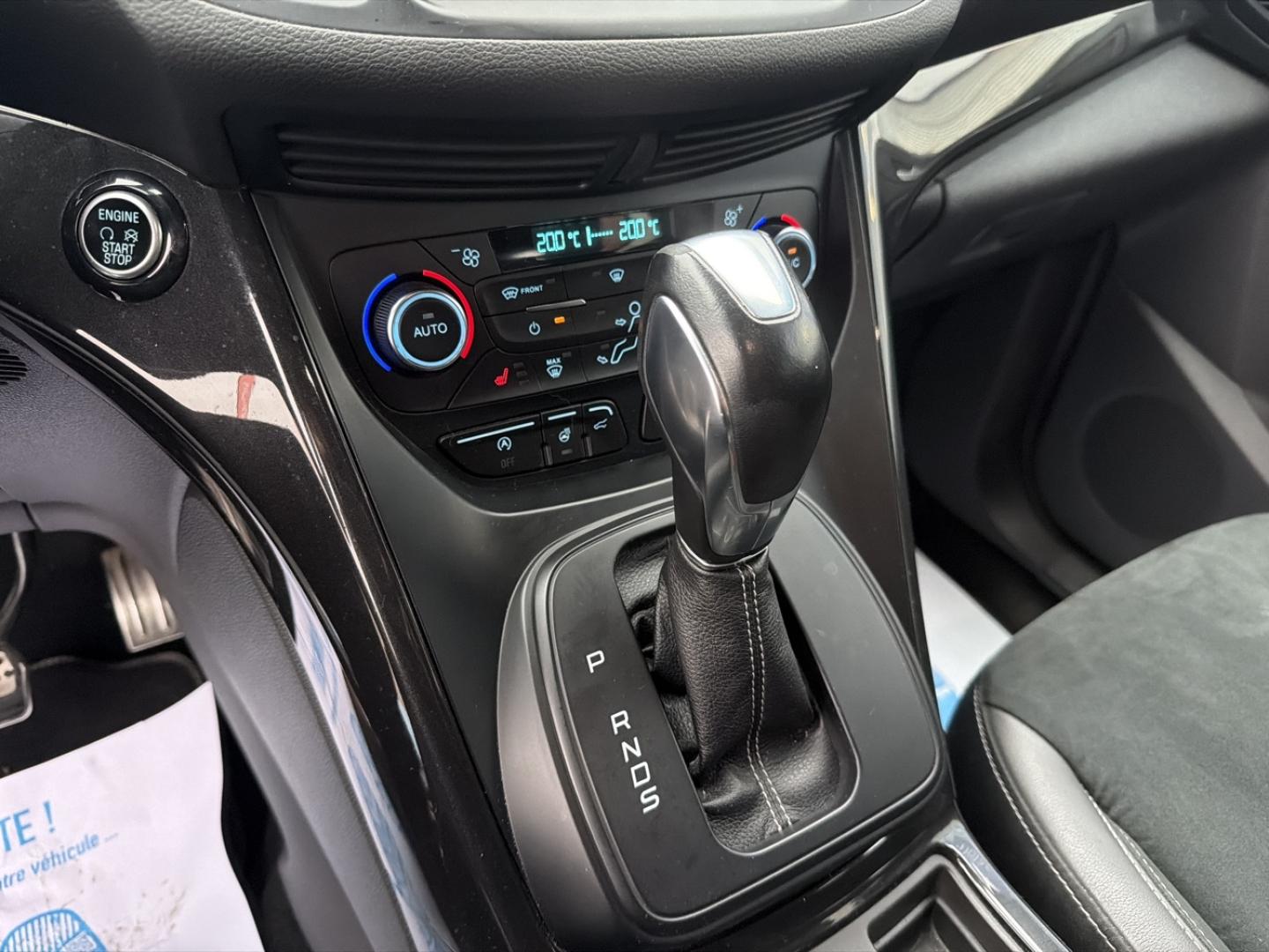 Image FORD Kuga 2.0 TDCi 180 ch ST-Line Black & Silver 4x4 Powershift