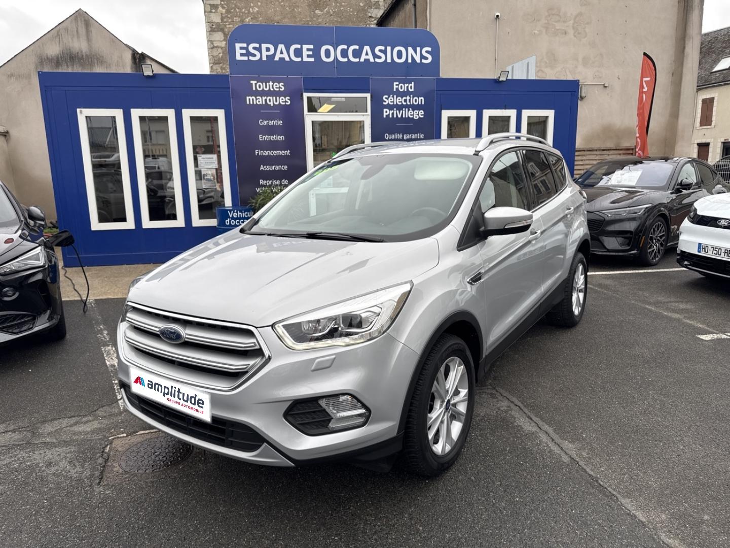Photo FORD Kuga 1.5 Flexifuel-E85 150ch Stop&Start Titanium 170g 4x2 Euro6.2