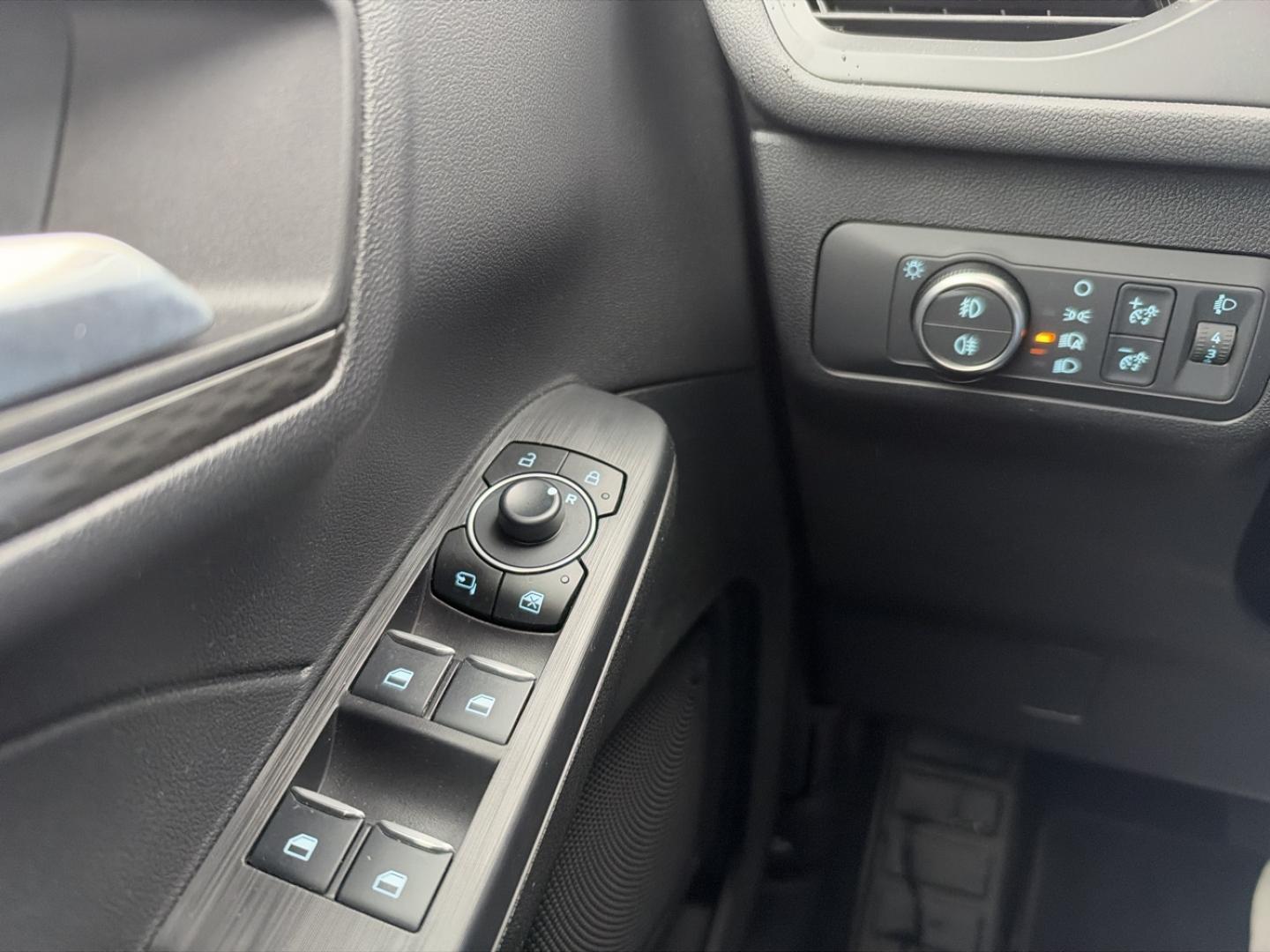 Image FORD Kuga 2.5 Duratec 180 ch Hybrid FlexiFuel Titanium Powershift