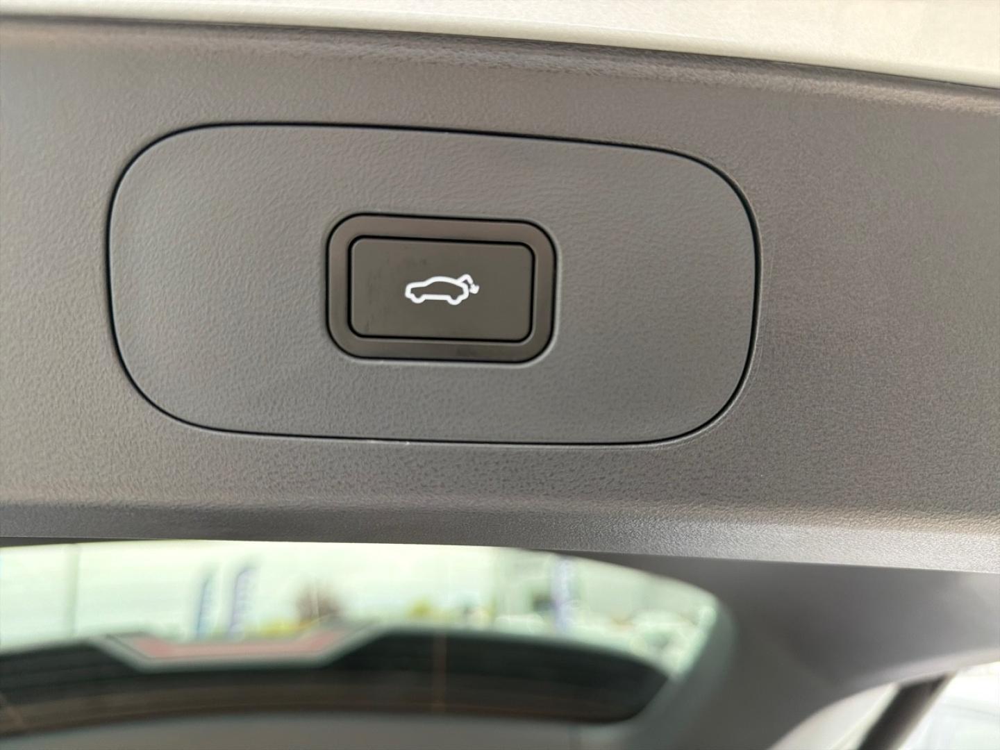Image GEELY Starray 1.5 EM-i 99+218ch Max+