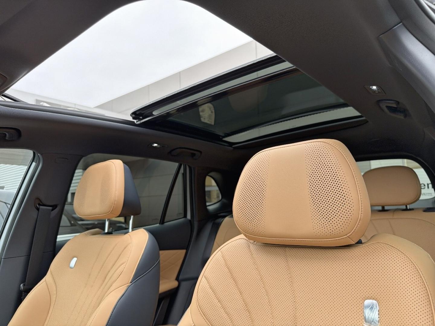 Image GEELY Starray 1.5 EM-i 99+218ch Max+