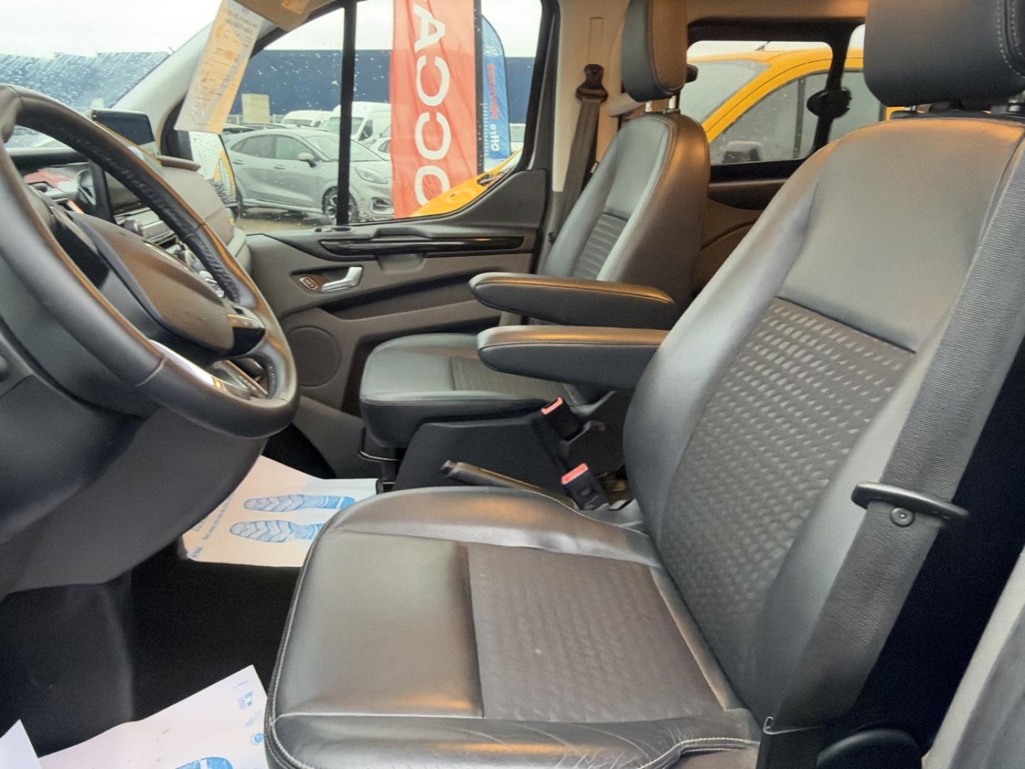 Image FORD Transit Custom Fg 320 L1H1 2.0 EcoBlue 170 S&S Cabine Approfondie Sport BVA6