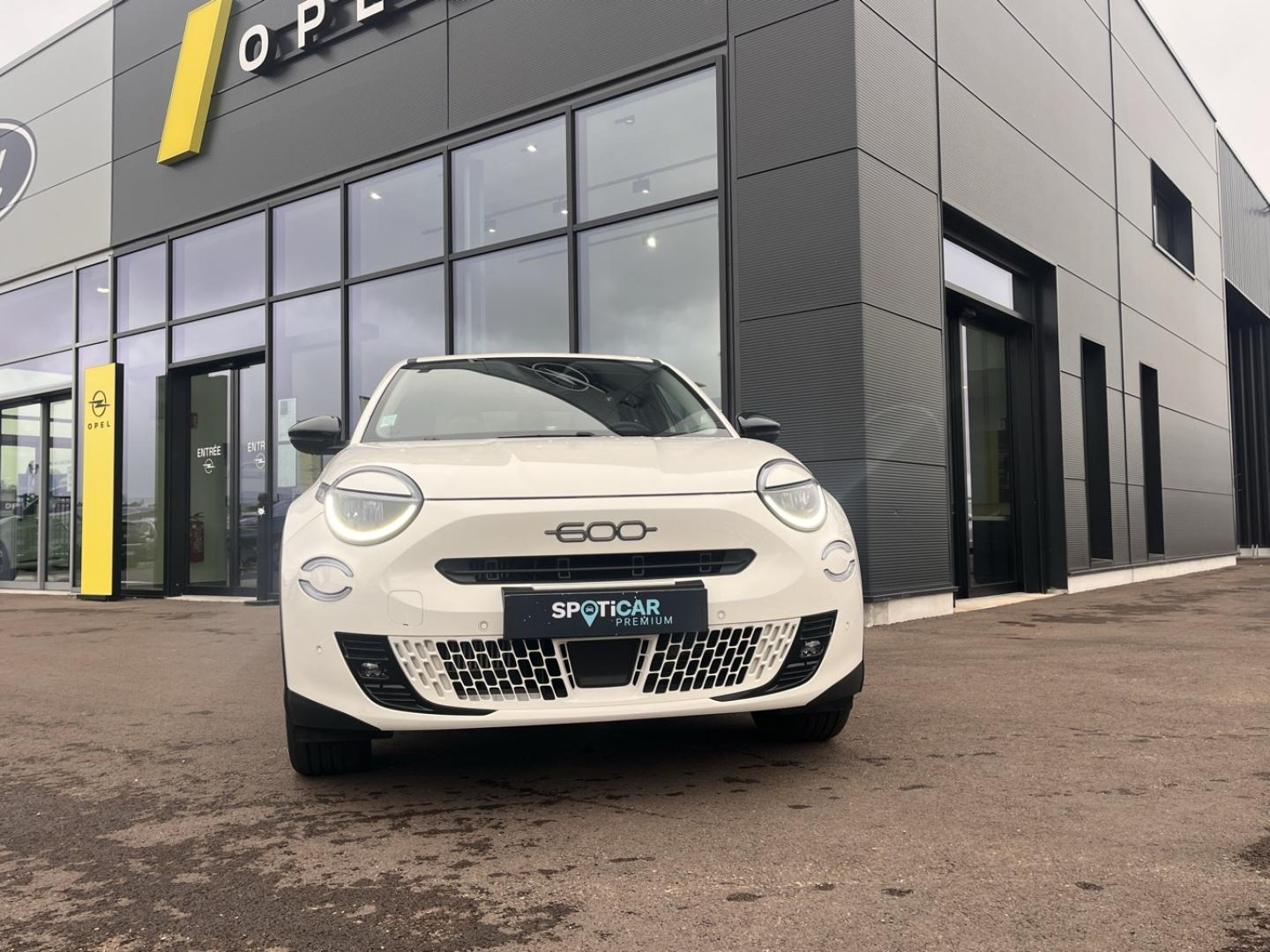 Photo FIAT 600 1.2 Hybrid 100ch La Prima DCT6