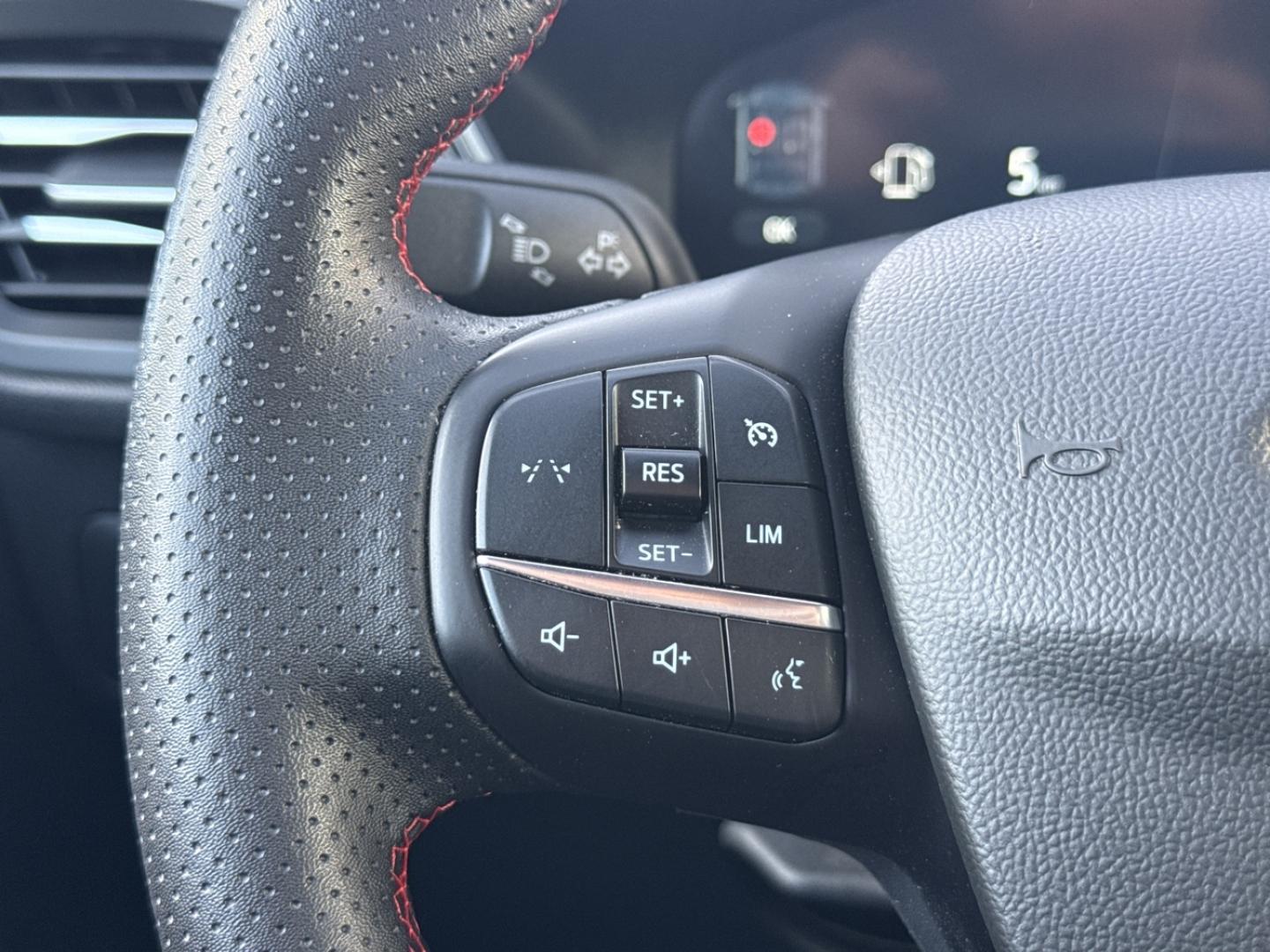 Image FORD Kuga 2.5 Duratec 180ch Hybrid FlexiFuel ST-Line Powershift