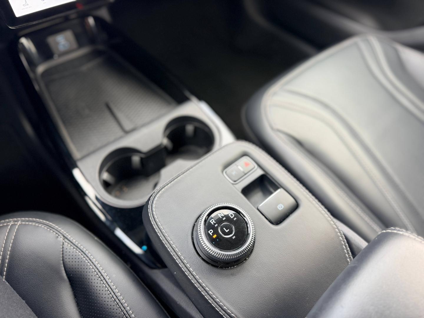 Image FORD Mustang Mach-E 269ch Standard Range 76kWh Mach-E Propulsion