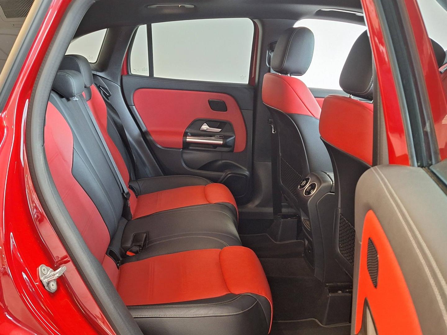 Image MERCEDES-BENZ GLA 200 d 150ch AMG Line 8G-DCT