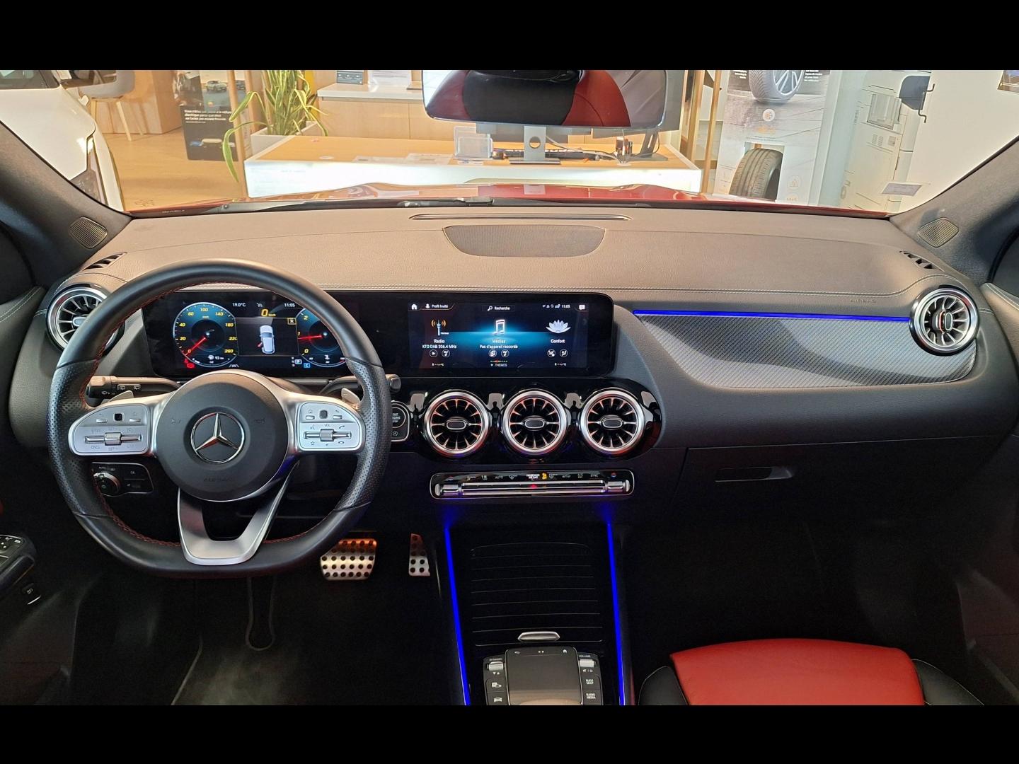 Image MERCEDES-BENZ GLA 200 d 150ch AMG Line 8G-DCT