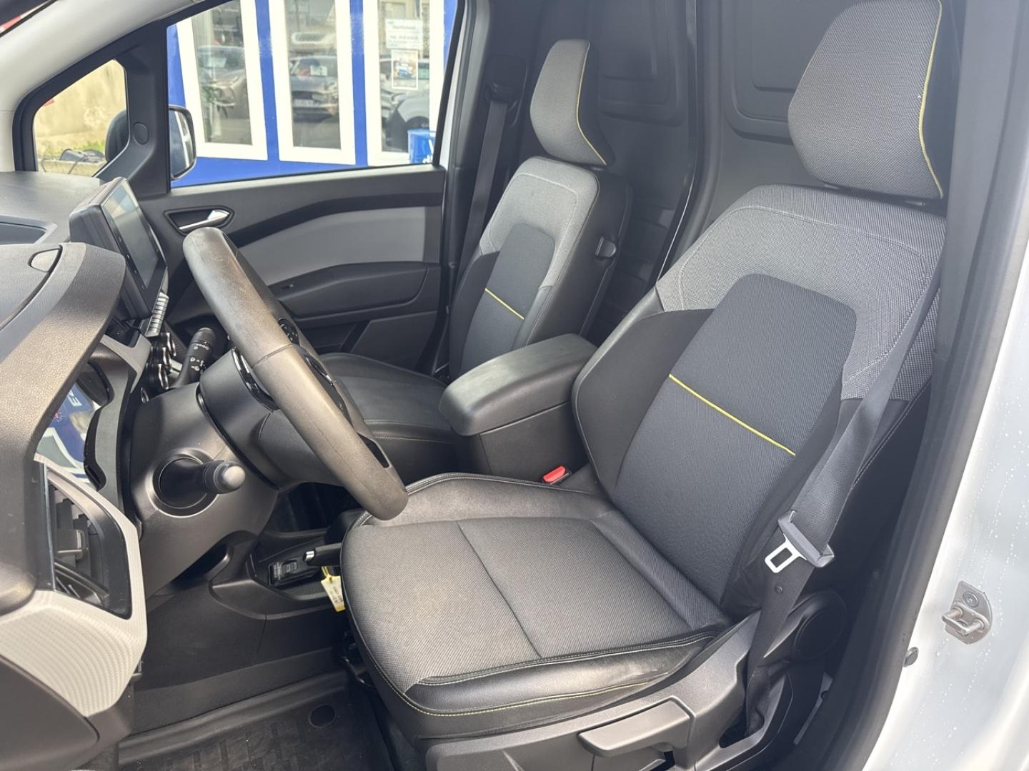 Image RENAULT Kangoo Van L1 1.5 Blue dCi 115ch Extra EDC7 - 22