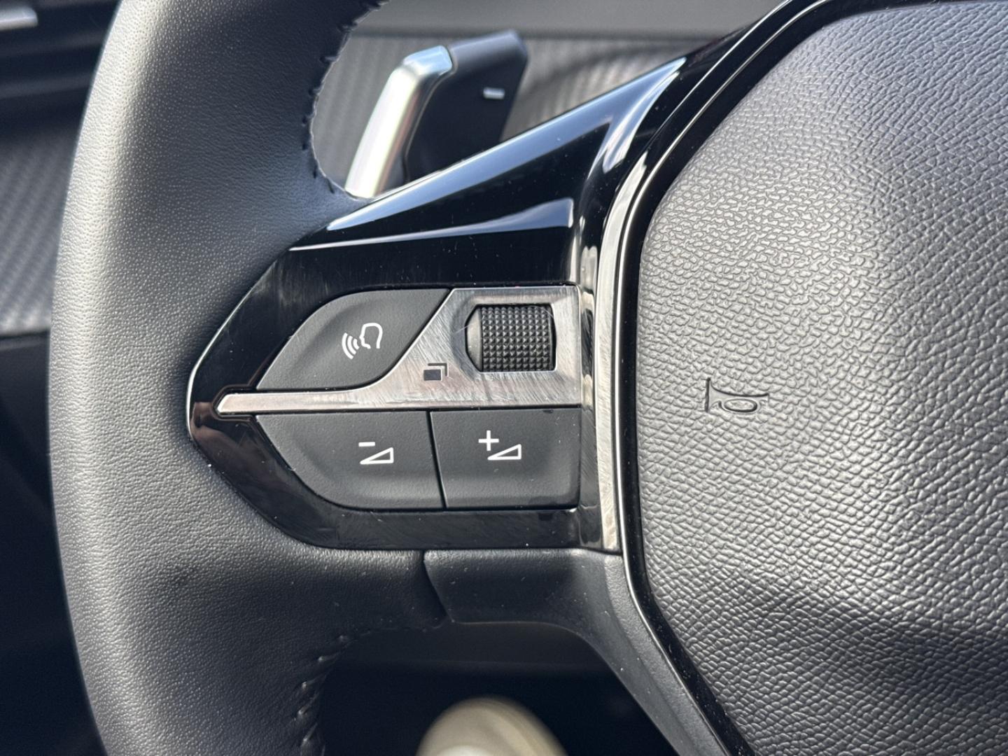 Image PEUGEOT 2008 1.2 Hybrid 145ch Allure e-DCS6