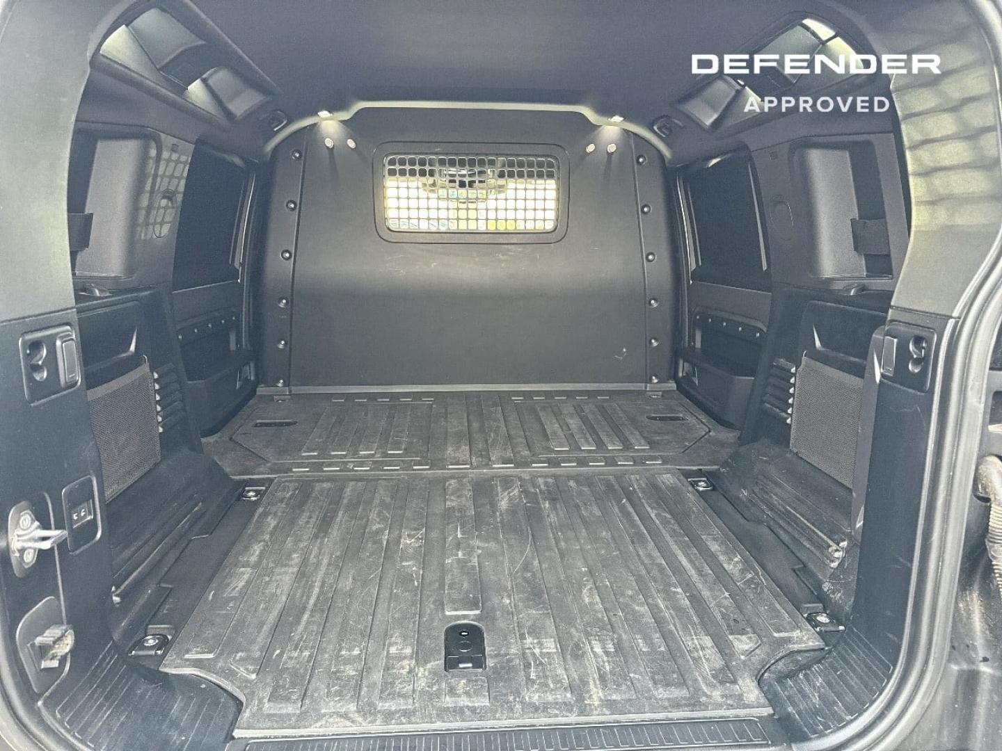 Image LAND-ROVER Defender 110 3.0 D250 Hard Top S