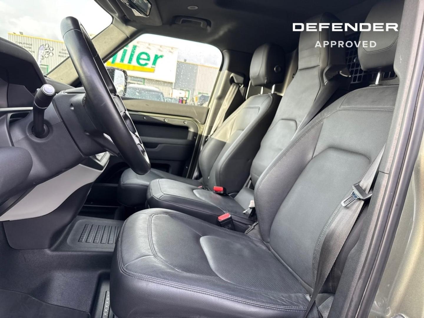 Image LAND-ROVER Defender 110 3.0 D250 Hard Top S