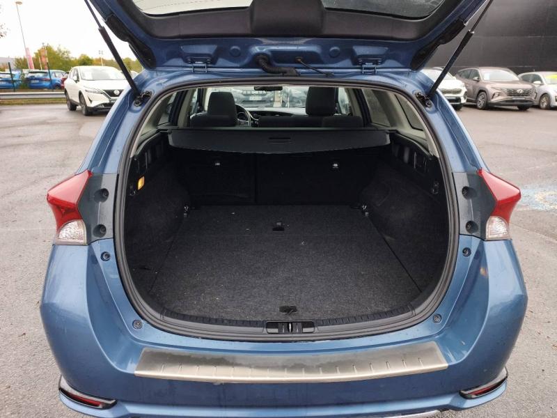 Image TOYOTA Auris Touring Sports HSD 136h TechnoLine RC18