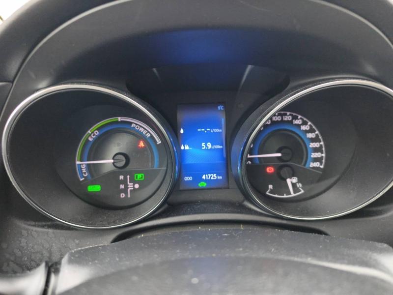 Image TOYOTA Auris Touring Sports HSD 136h TechnoLine RC18