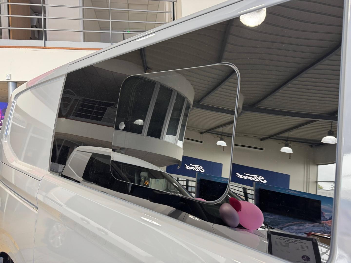 Image FORD Transit Custom Fg 320 L1H1 2.5 Duratec 232ch Hybride recheargeable Cabine Approfondie Sport CVT