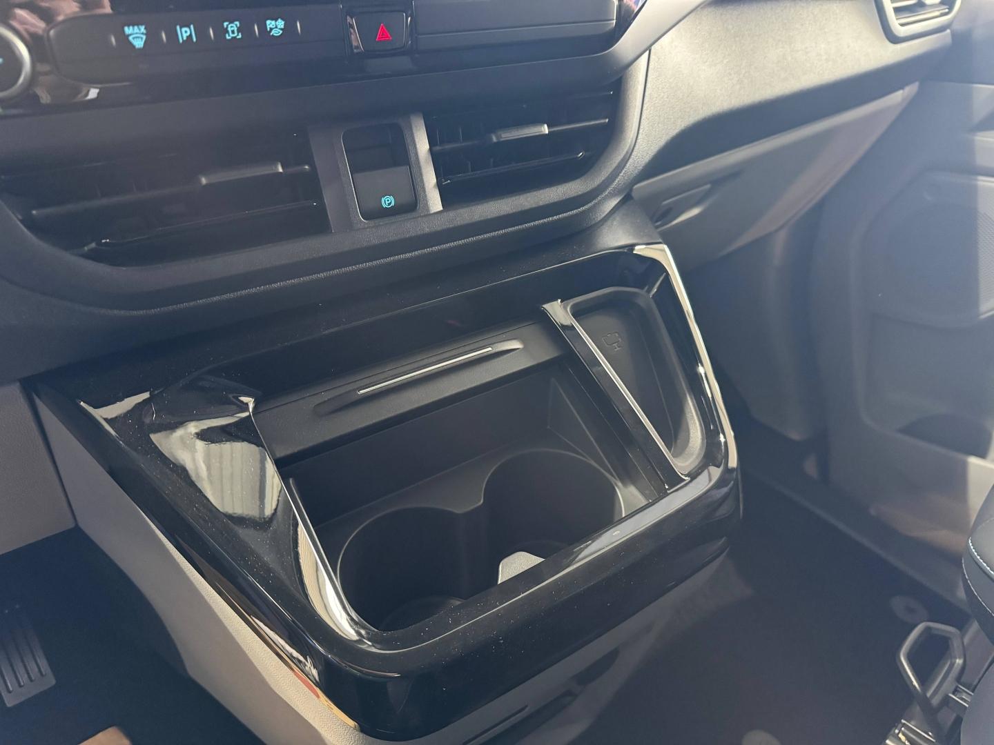 Image FORD Transit Custom Fg 320 L1H1 2.5 Duratec 232ch Hybride recheargeable Cabine Approfondie Sport CVT