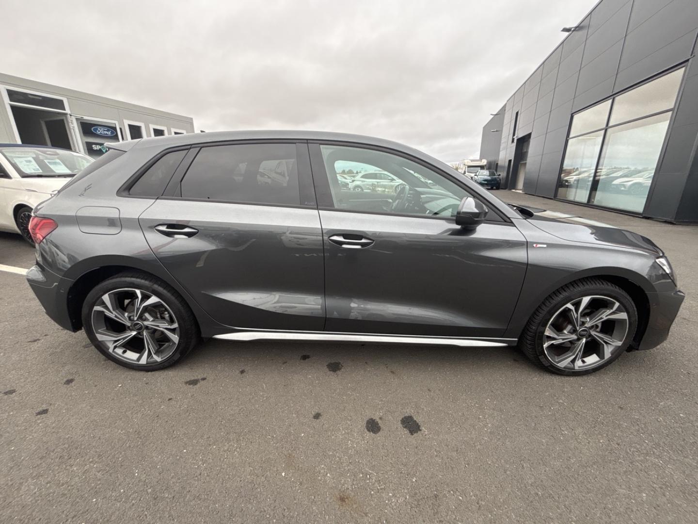 Image AUDI A3 Sportback 2.0 TDI 150ch S line S tronic 7