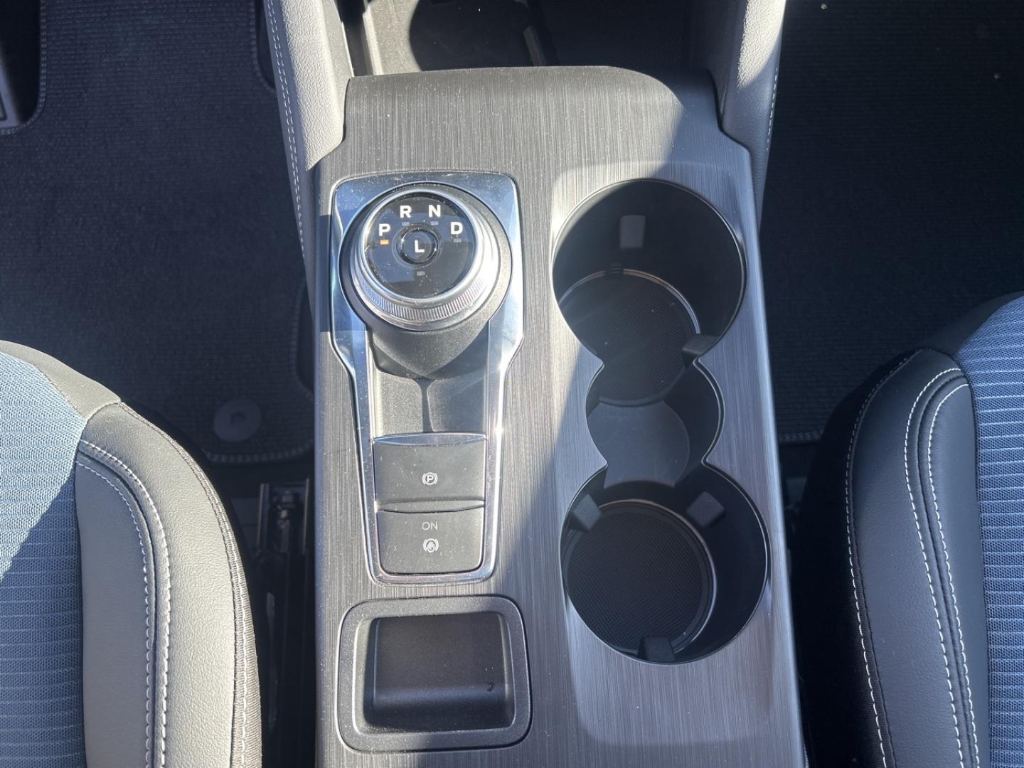 Image FORD Kuga 2.5 Duratec 180 ch Hybrid FlexiFuel (FHEV E85) Powershift 5p BLUECRUISE EDITION