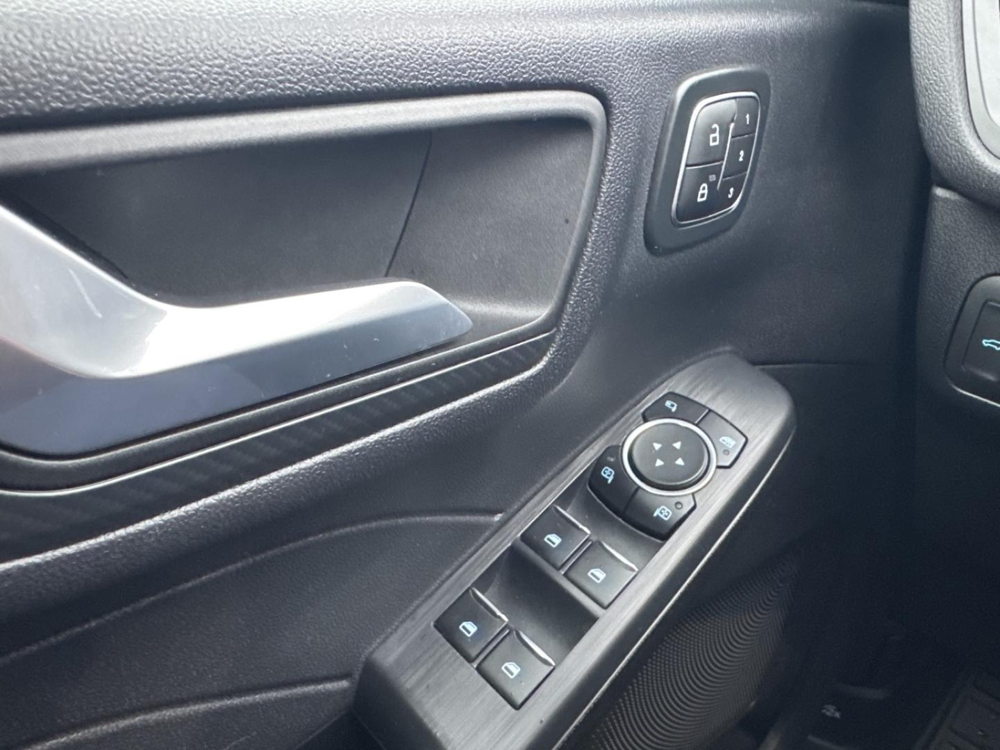 Image FORD Kuga 2.5 Duratec 180ch Hybrid FlexiFuel ST-Line X Powershift