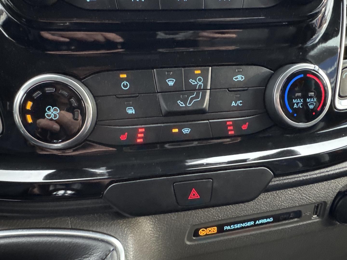 Image FORD Transit Custom Fg 320 L2H1 2.0 EcoBlue 170 Cabine Approfondie Limited 7cv