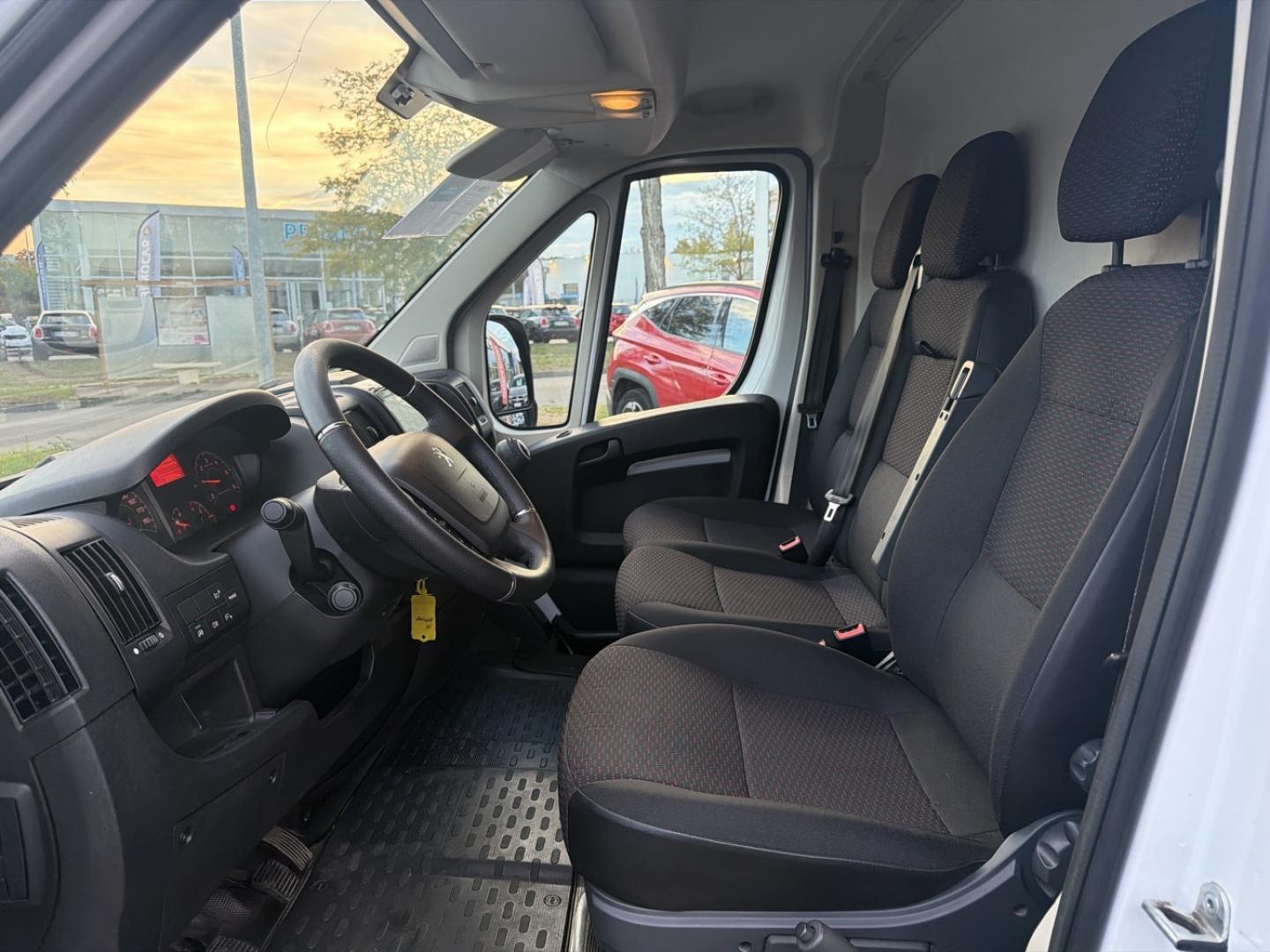 Image PEUGEOT Boxer Fg 333 L2H2 2.2 BlueHDi S&S 140ch Pro