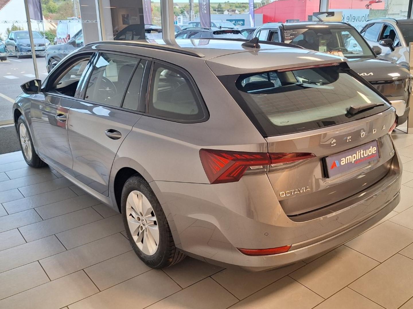 Image SKODA Octavia Combi 1.0 TSI MHEV 110ch Business DSG7