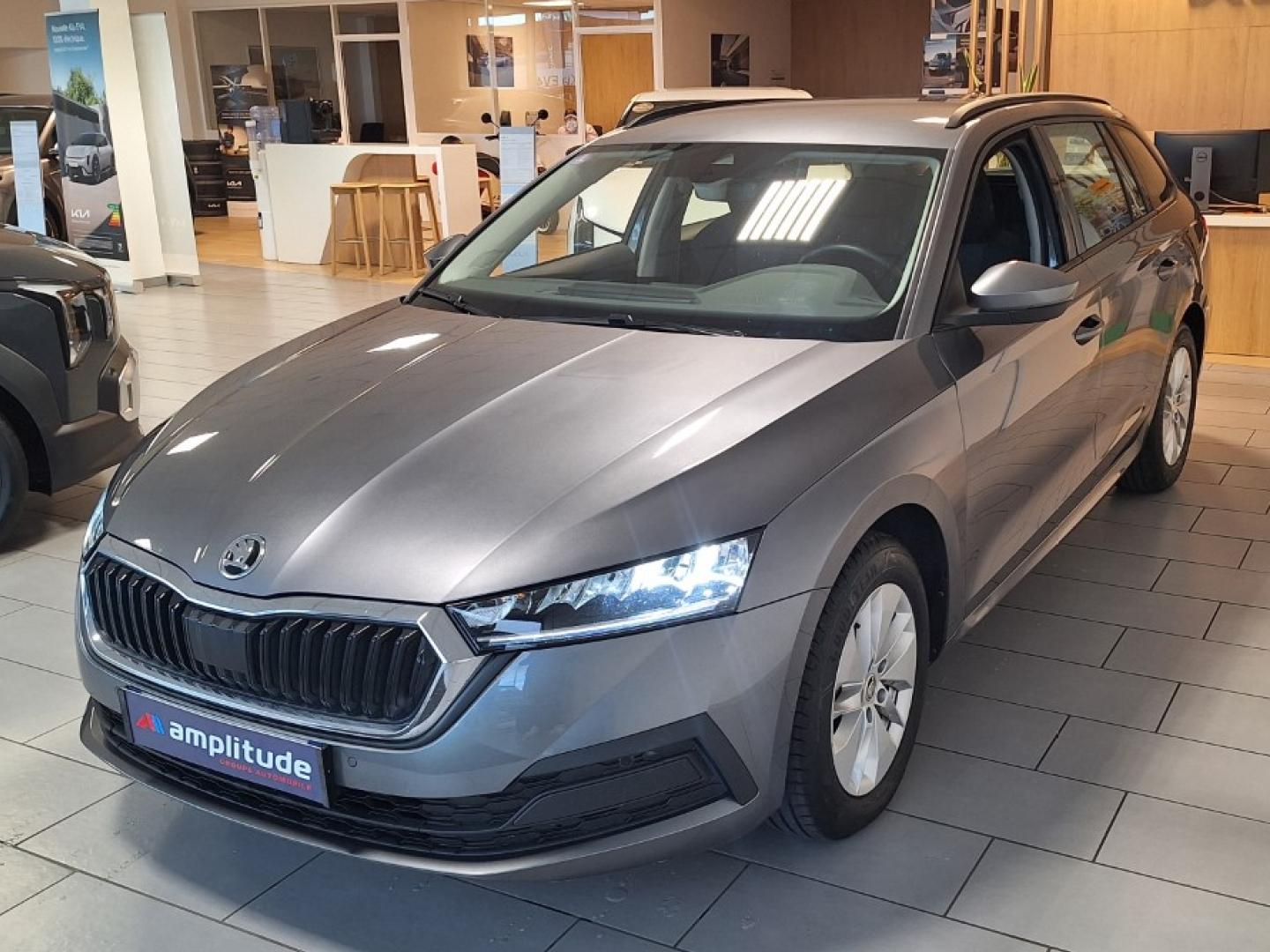 Photo SKODA Octavia Combi 1.0 TSI MHEV 110ch Business DSG7