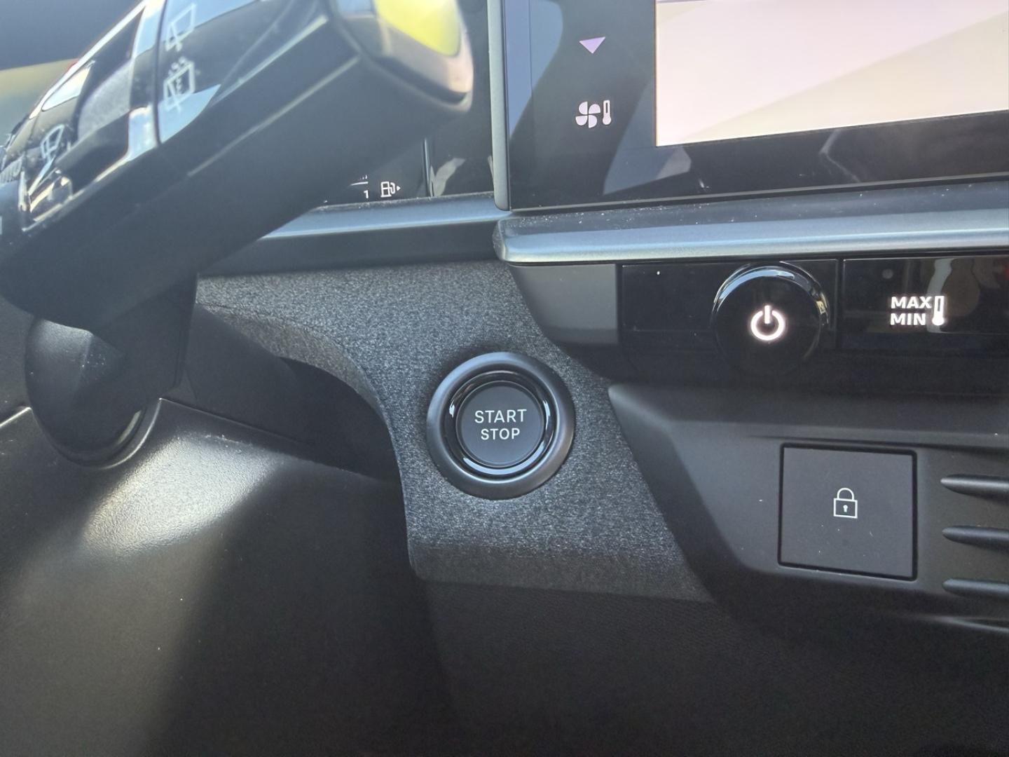 Image OPEL Grandland 1.2 Turbo Hybrid 145ch Ultimate e-DCT6