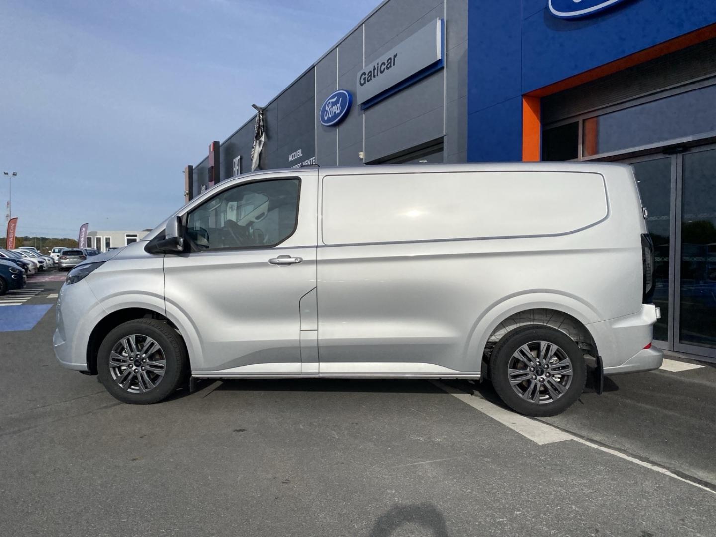 Image FORD Transit Custom Fg 320 L1H1 2.5 Duratec 232ch Hybride rechargeable Limited CVT