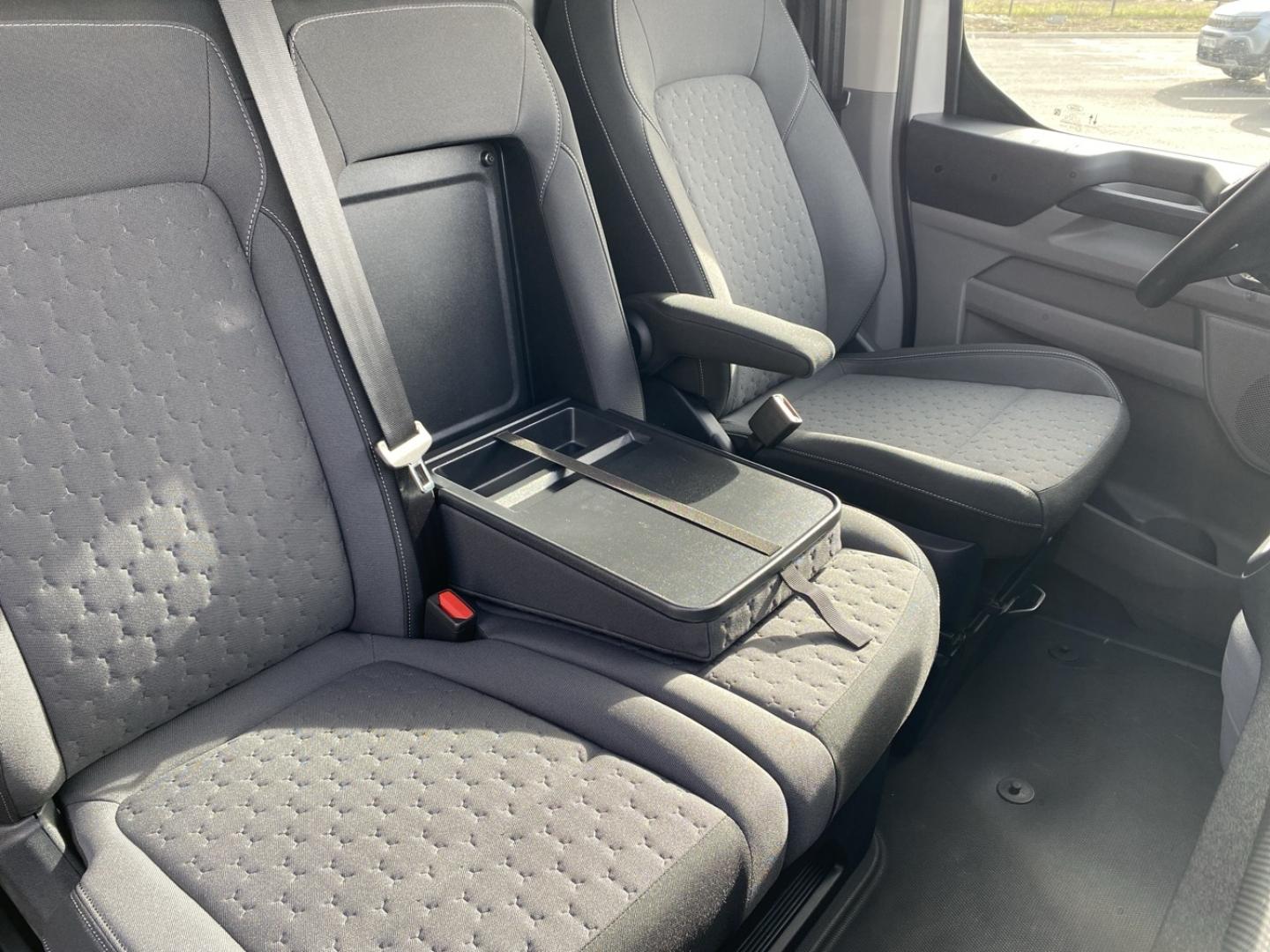 Image FORD Transit Custom Fg 320 L1H1 2.5 Duratec 232ch Hybride rechargeable Limited CVT