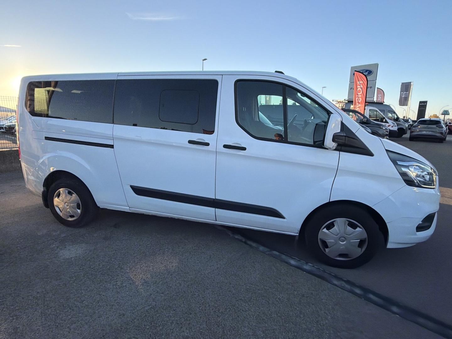 Image FORD Transit Custom Kombi 320 L2H1 2.0 EcoBlue 130 ch mHEV Trend Business TPMR