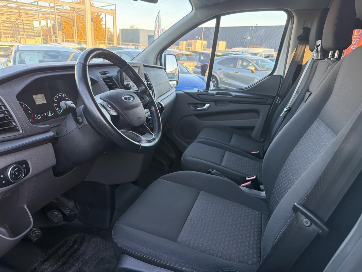 Image FORD Transit Custom Kombi 320 L2H1 2.0 EcoBlue 130 ch mHEV Trend Business TPMR