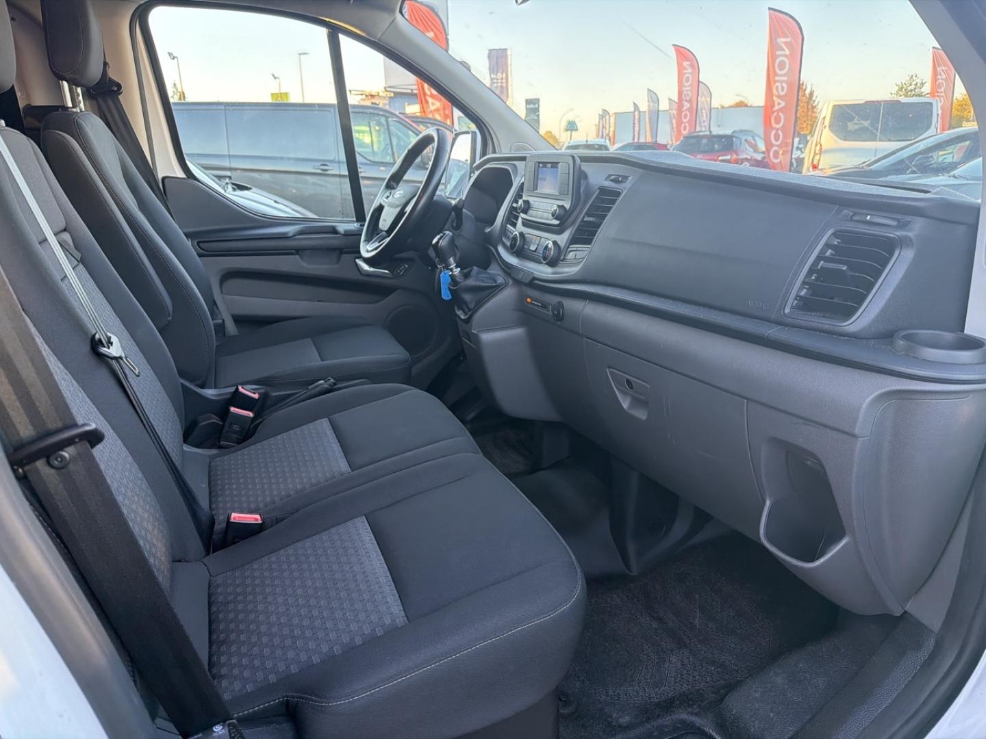 Image FORD Transit Custom Kombi 320 L2H1 2.0 EcoBlue 130 ch mHEV Trend Business TPMR