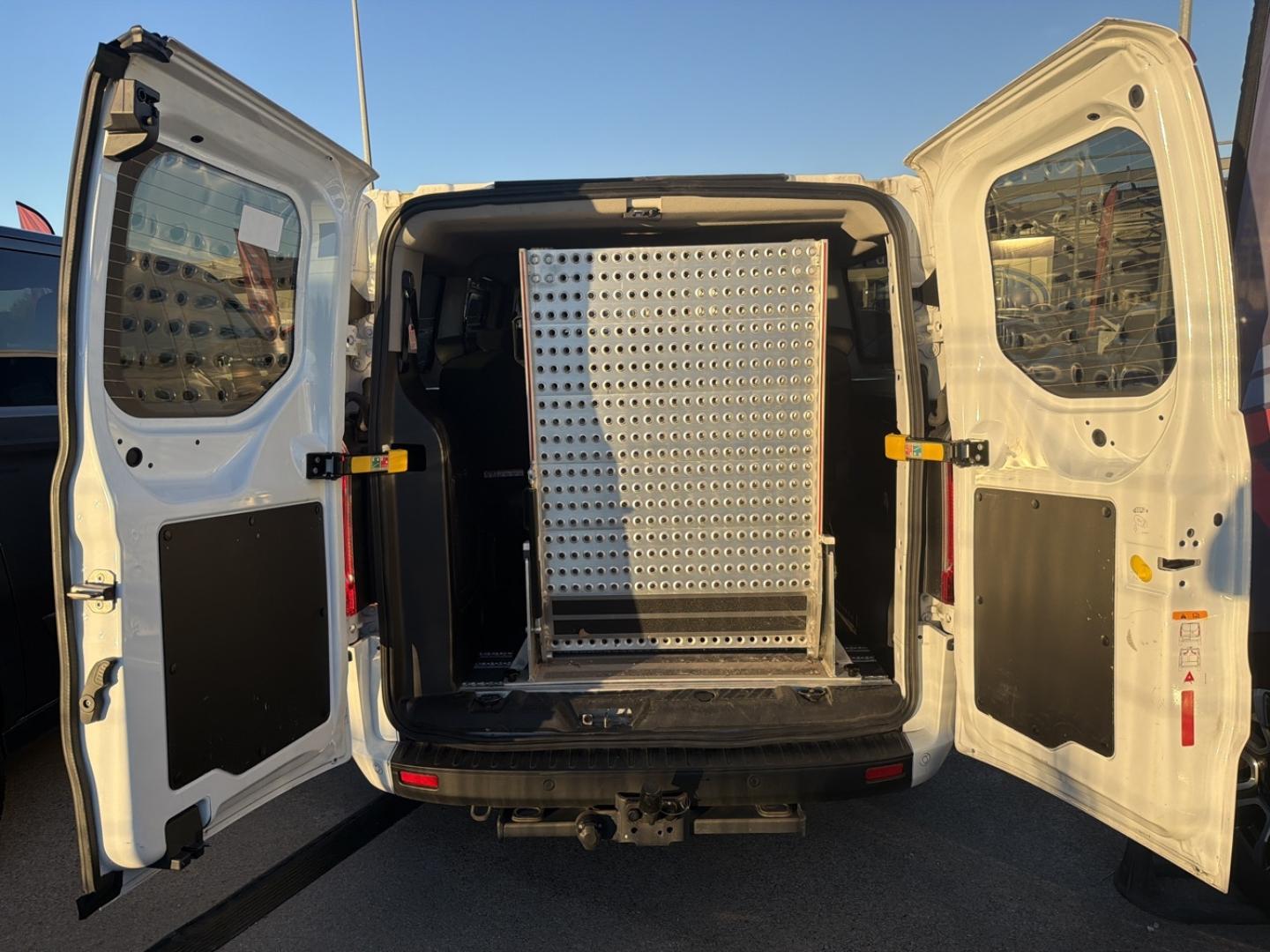 Image FORD Transit Custom Kombi 320 L2H1 2.0 EcoBlue 130 ch mHEV Trend Business TPMR