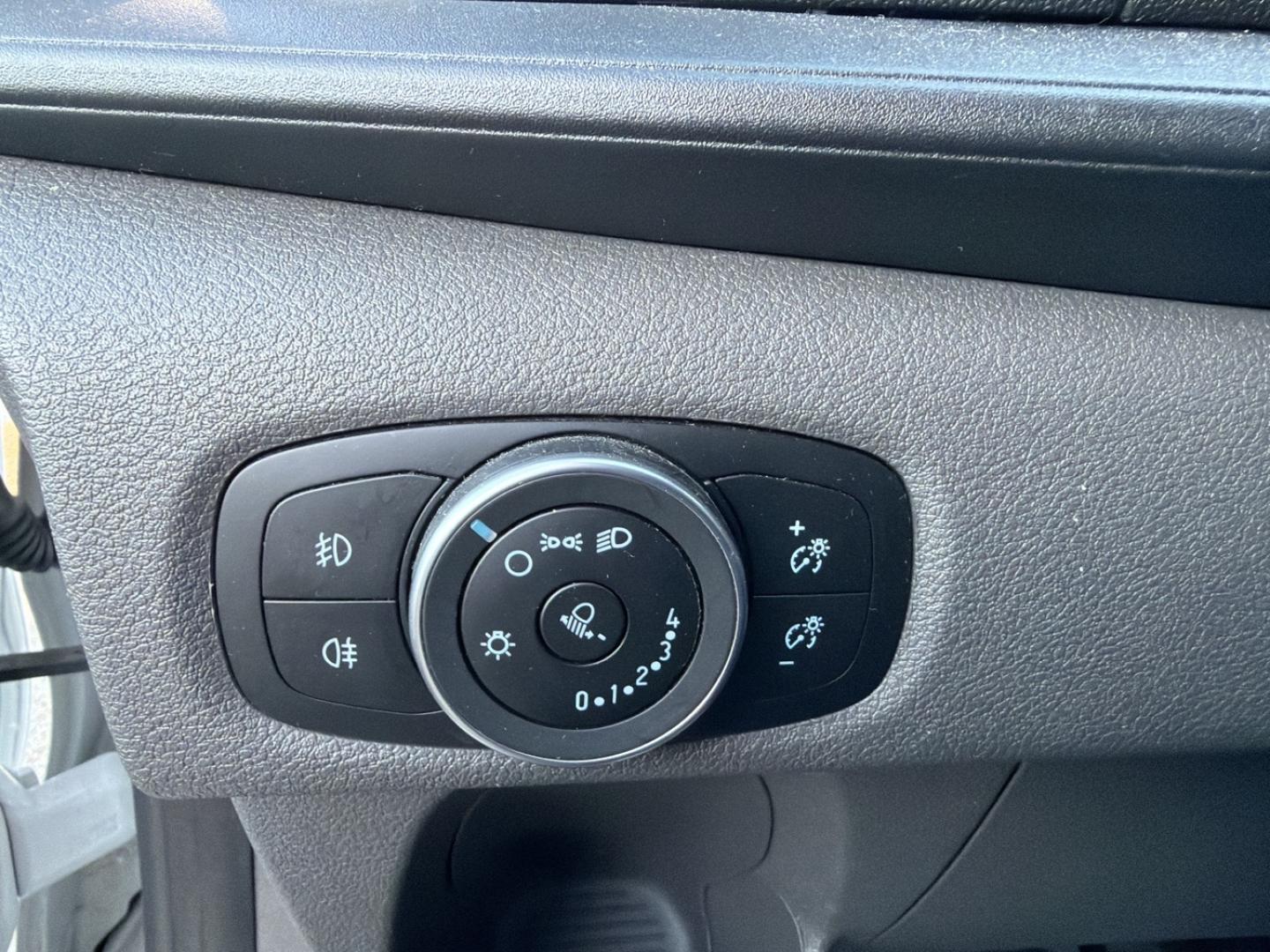 Image FORD Transit Custom Kombi 320 L2H1 2.0 EcoBlue 130 ch mHEV Trend Business TPMR