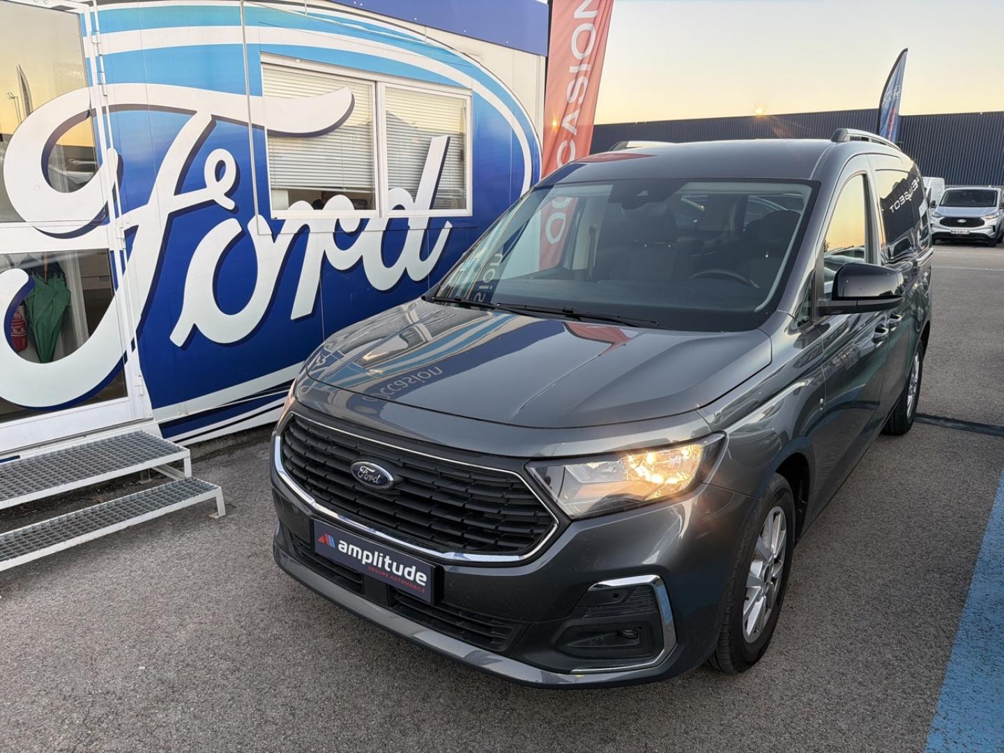 Photo FORD Grd Tourneo Connect 2.0 EcoBlue 102 ch Titanium