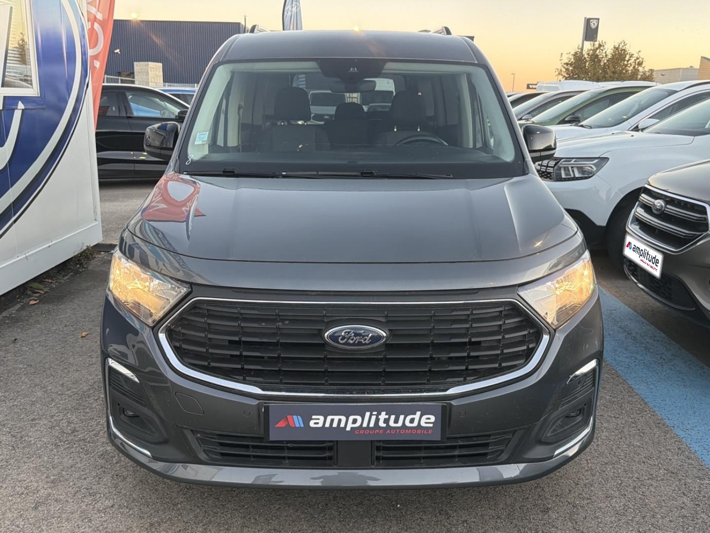 Image FORD Grd Tourneo Connect 2.0 EcoBlue 102 ch Titanium