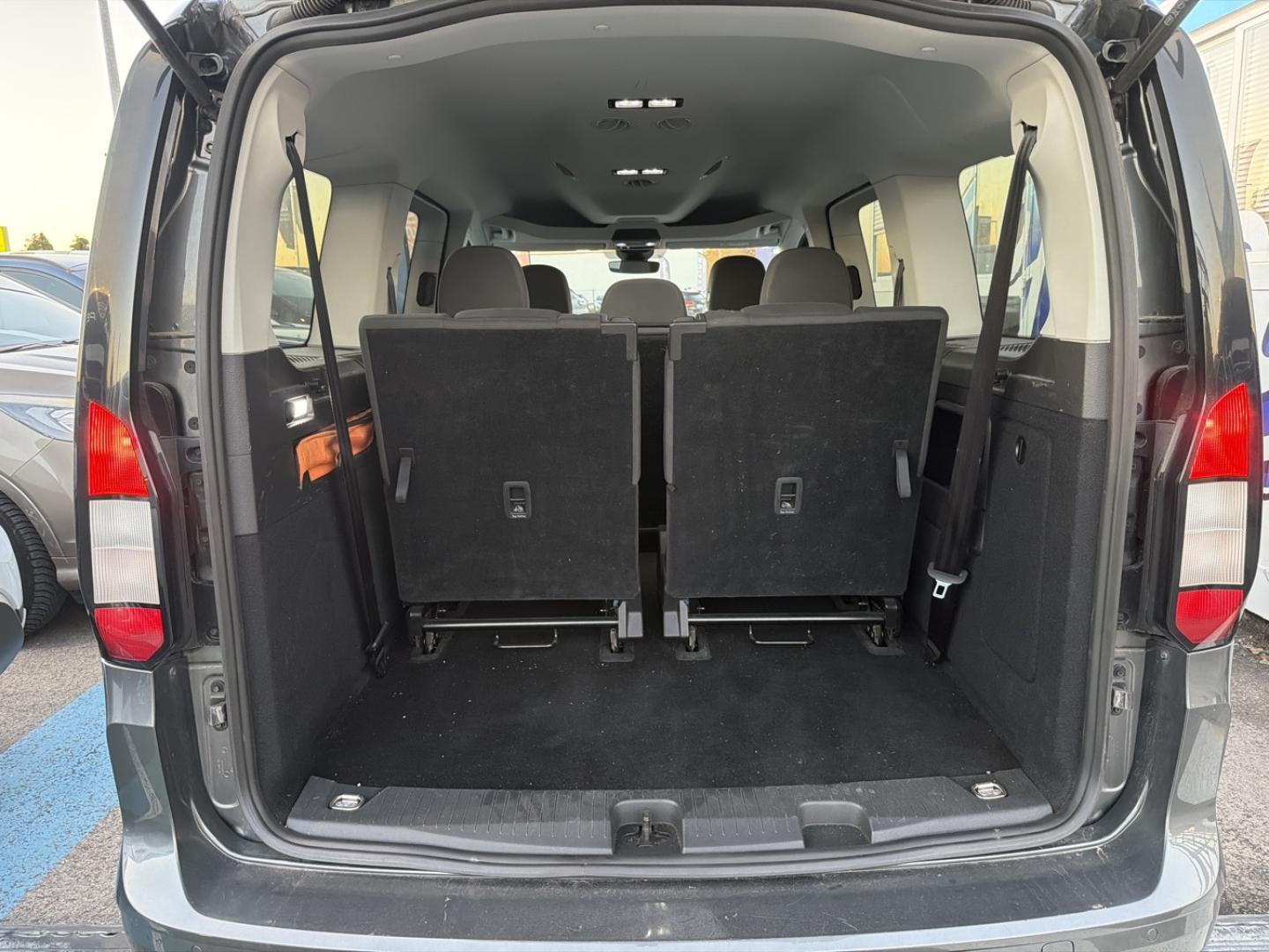 Image FORD Grd Tourneo Connect 2.0 EcoBlue 102 ch Titanium