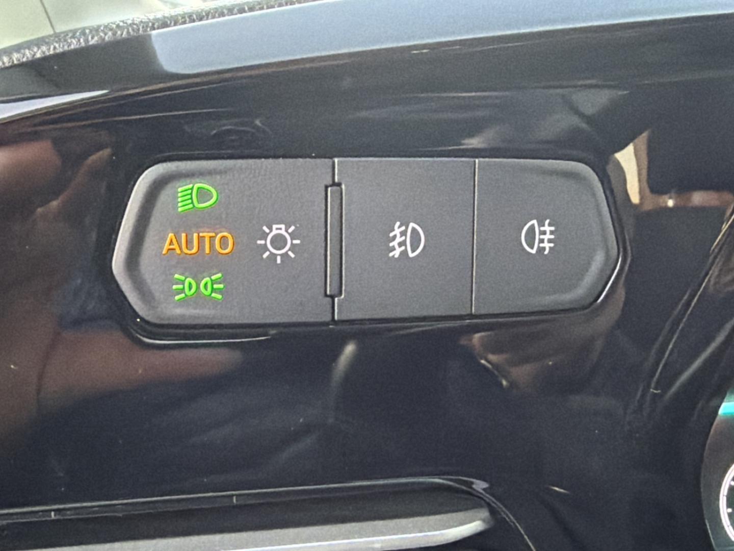 Image FORD Grd Tourneo Connect 2.0 EcoBlue 102 ch Titanium